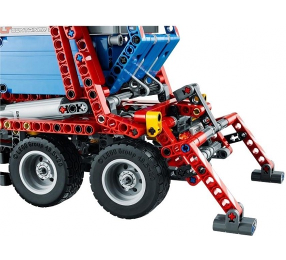 Конструктор LEGO Technic Контейнеровоз 42024 фото 4